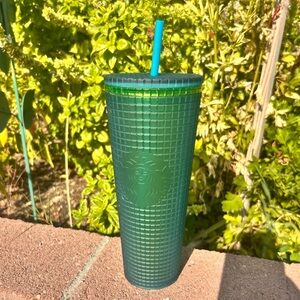Starbucks Winter 2022 “Mountain Dew Jelly” Grid 24 oz tumbler cold cup